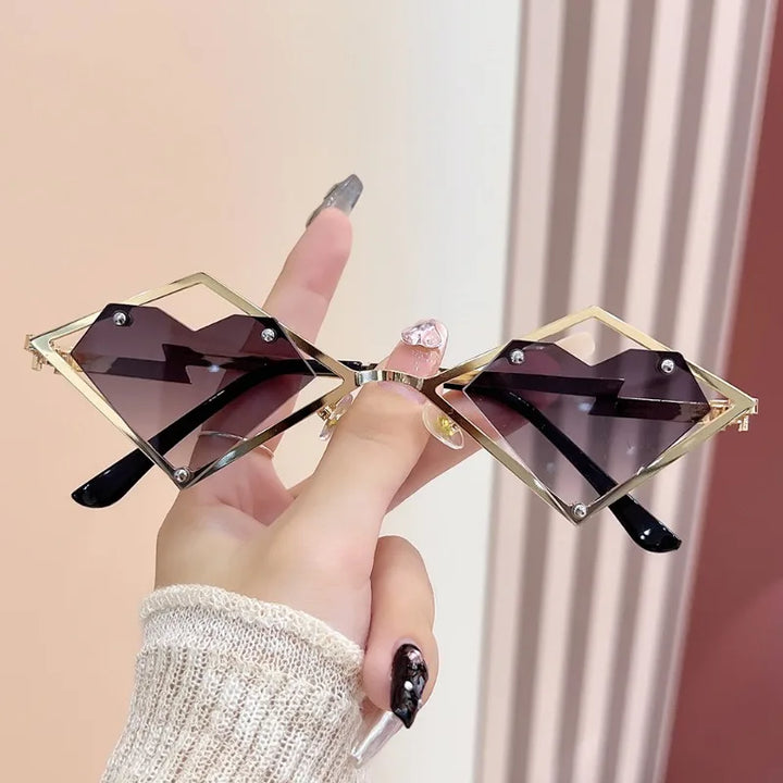 Heart-shaped Steampunk Sunglasses Dark Tiger